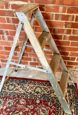 Step Ladder