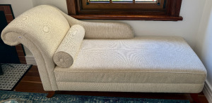 Day Bed/Chaise Longue