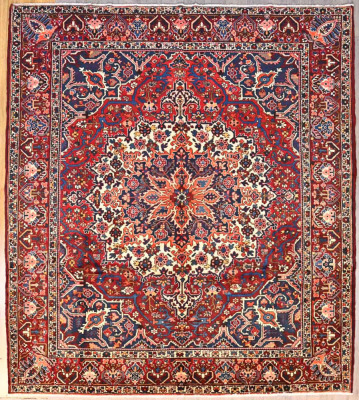 Bakhtiari 365 x 323cm