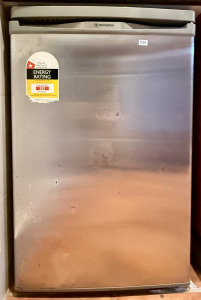Westinghouse Bar Fridge