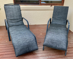 Mojo Pool Chaises