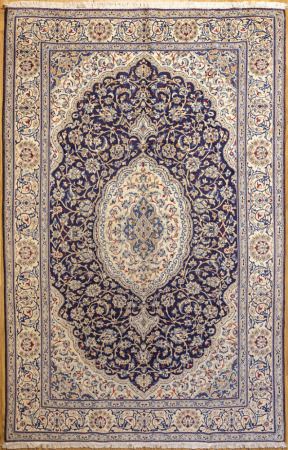 Naine 303 x 198cm