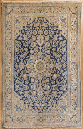 Vintage Naine 181 x 118cm