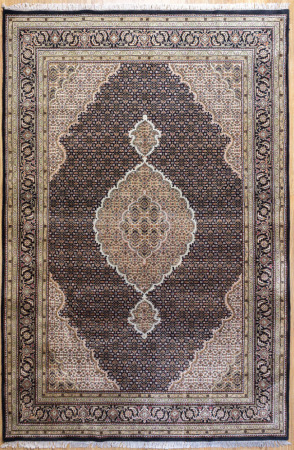 Tabriz 310 x 202cm