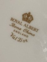 Royal Albert Dinner Service - 6