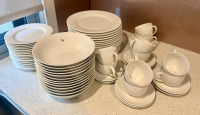 Maxwell & Williams Dinner Service