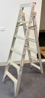 Bailey Ladder