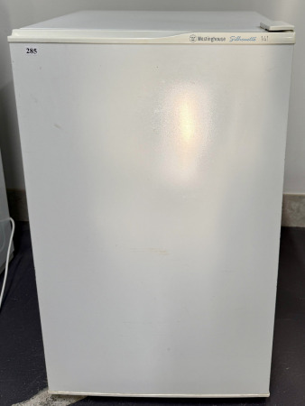 Westinghouse Bar Fridge