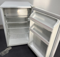 Westinghouse Bar Fridge - 2