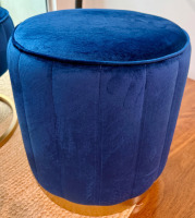 Bench Seat and Ottomans - 4