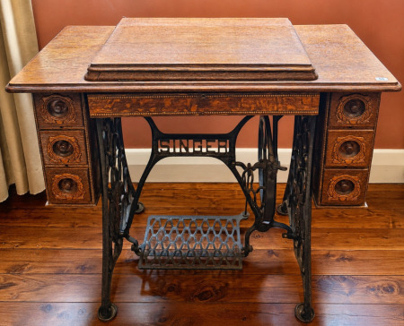 Vintage Singer Sewing Machine