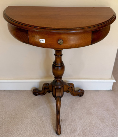 Demi Lune Table
